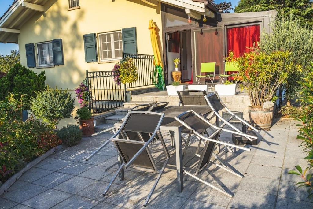 Cheerful Villa With Fireplace, Bath-Tub And Garden Noville Bagian luar foto